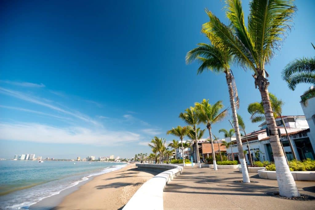 paseo marítimo de puerto vallarta