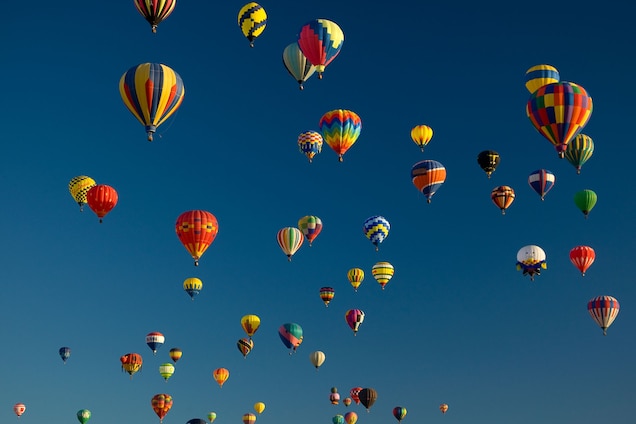 Los populares vuelos en globo impulsan el auge del turismo en Luxor