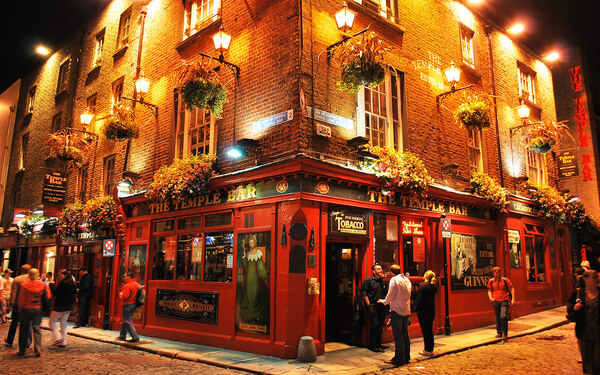 Los pubs de Dublín, listos para recibir visitantes estadounidenses