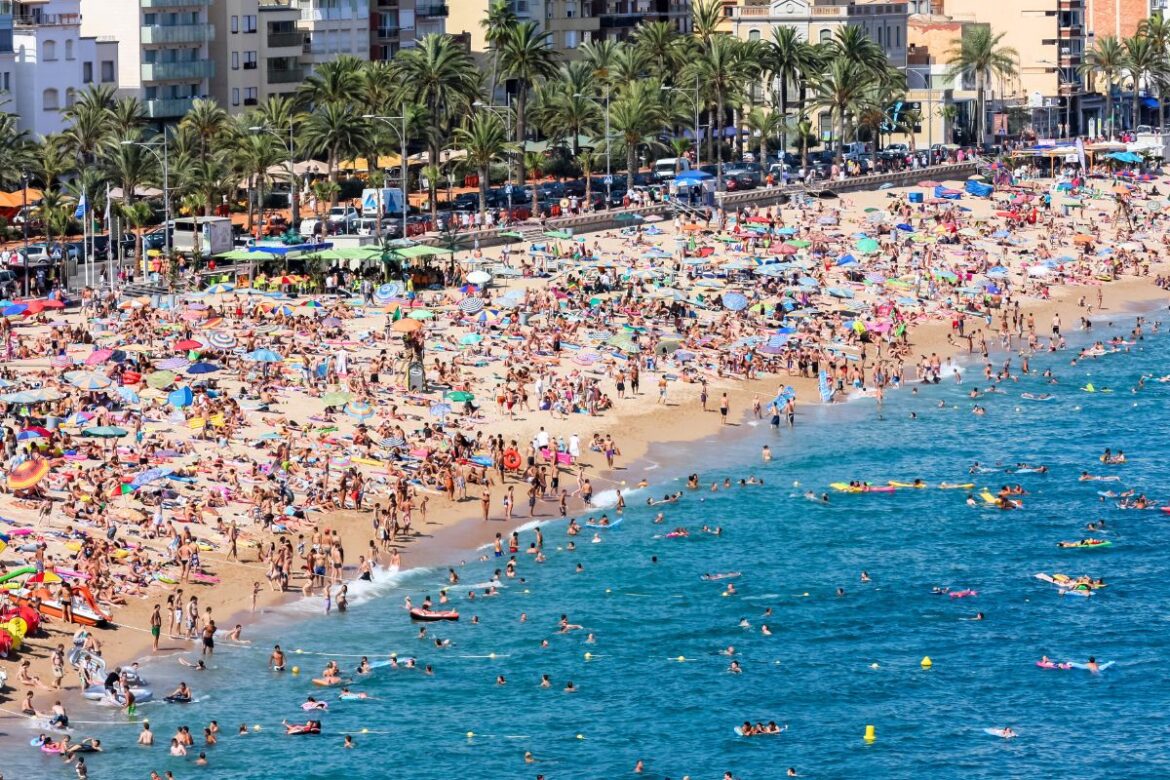 Estas son las 10 playas europeas más masificadas este verano