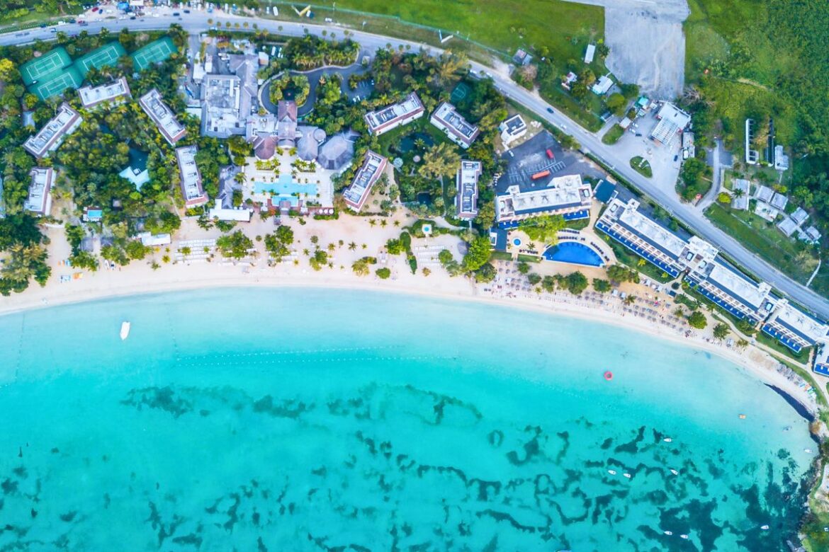 Esta ciudad costera sigue siendo uno de los últimos destinos vacacionales asequibles del Caribe