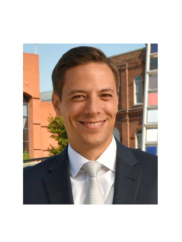 Dustin Arnheim nombrado Vicepresidente Senior de Ventas y Servicios de Choose Chicago