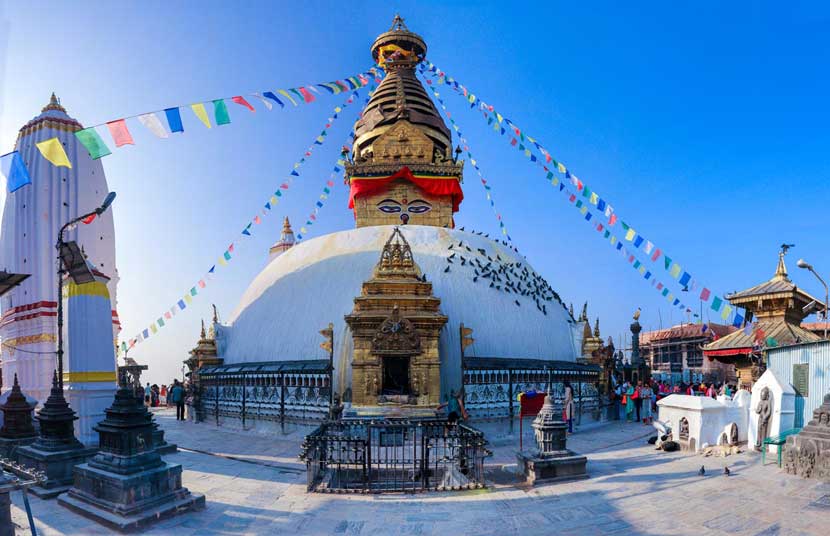 Las mujeres participan activamente en Nepal para recuperar el turismo