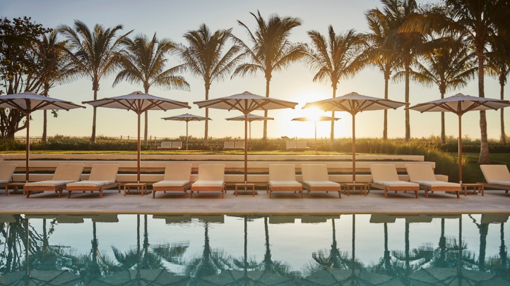 Tómese su tiempo con Four Seasons Hotel at The Surf Club