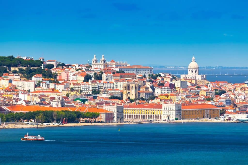 Portugal emite una alerta de viaje para sus 3 destinos más populares