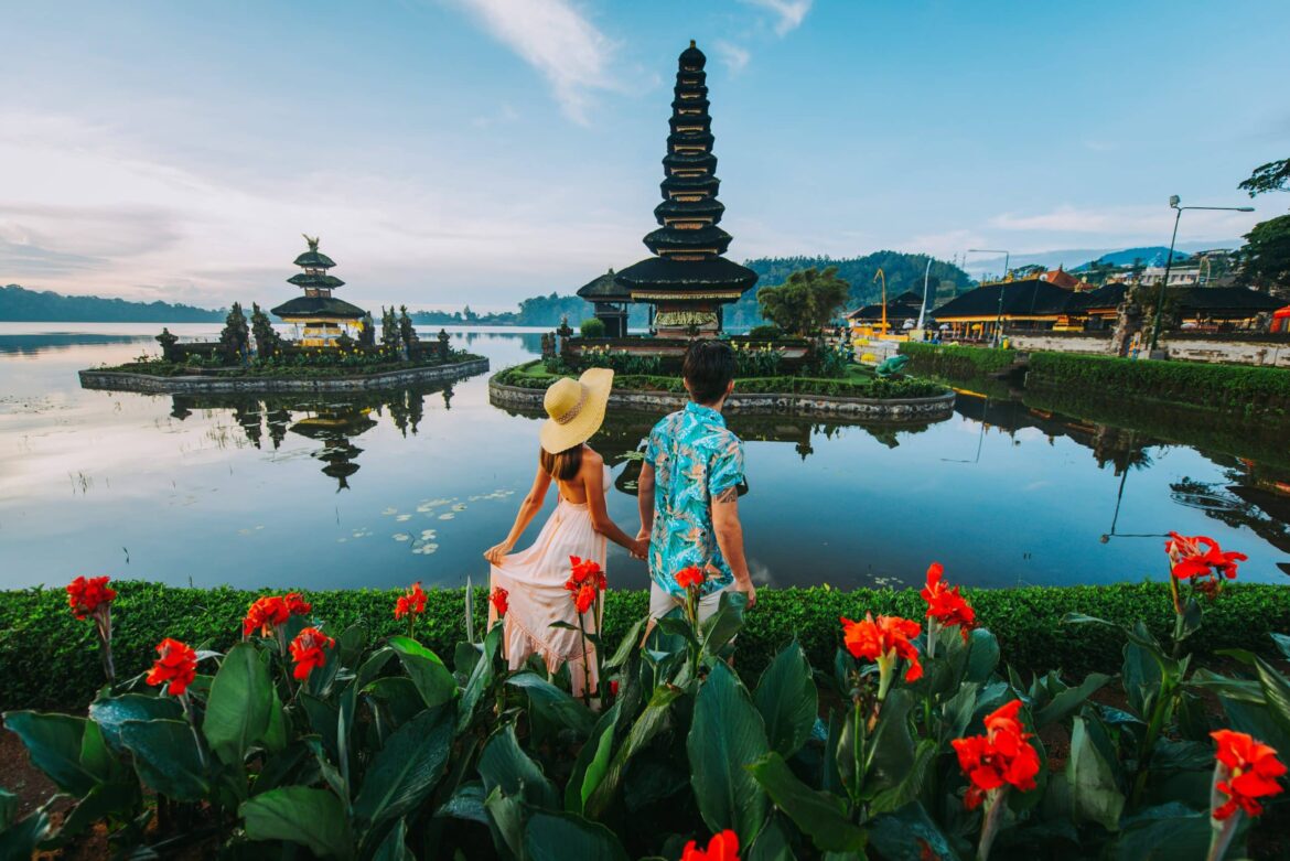 Bali quiere recibir siete millones de visitantes en 2024